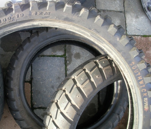 Namn:  DORO DUBB 130 60 13 55J.jpg
Visningar: 65
Storlek:  107,3 KB