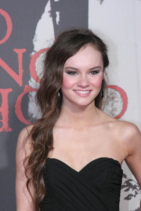 Namn:  Madeline_Carroll05-580x870.jpg
Visningar: 701
Storlek:  88,7 KB