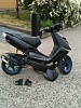 sr50 DiTech 2001 till salu. 
tror den har gått ca. 1250 mil 
nytt cylinderkit, har inte varit startad då jag inte vet varför moppen inte startar....