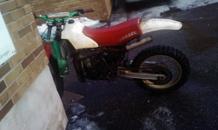 Namn:  yz251.jpg
Visningar: 1107
Storlek:  108,7 KB