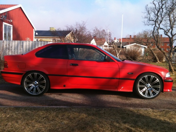 Namn:  bmw 004.jpg
Visningar: 977
Storlek:  110,1 KB