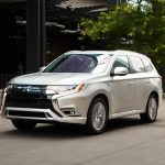 Mitsubishi outlander plug-in hybrid 2021
