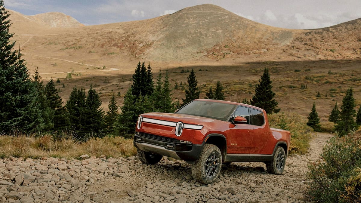 Rivian fortsätter att stiga – planerar egen batterifabrik