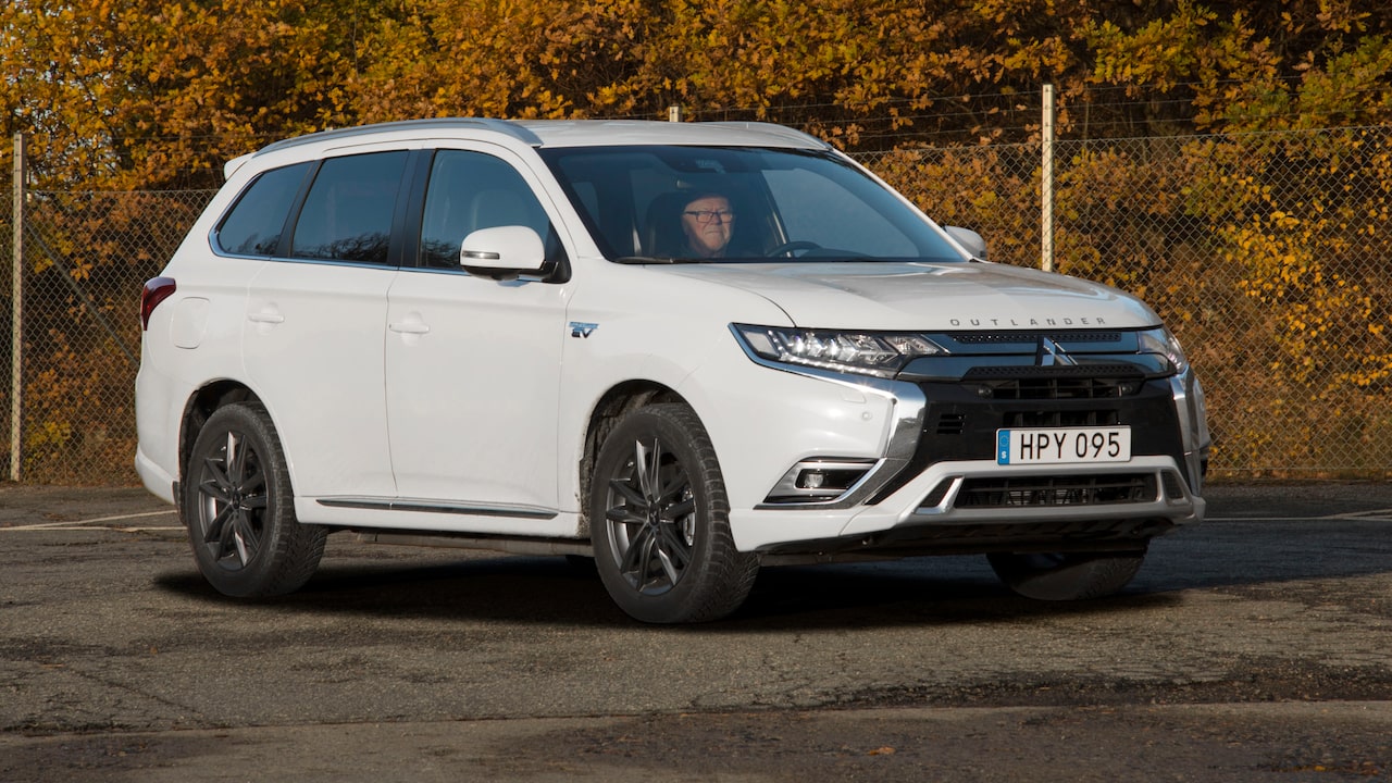 Test av begagnad Mitsubishi Outlander Plug-in Hybrid 2018-2021