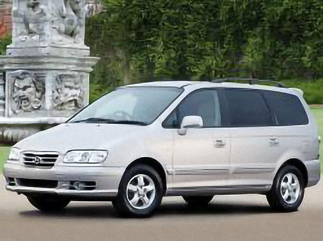 Hyundai Trajet 2.0 CRDi – årsmodell 2006 i bild Bild på Hyundai Trajet 2.0 CRDi – årsmodell 2006