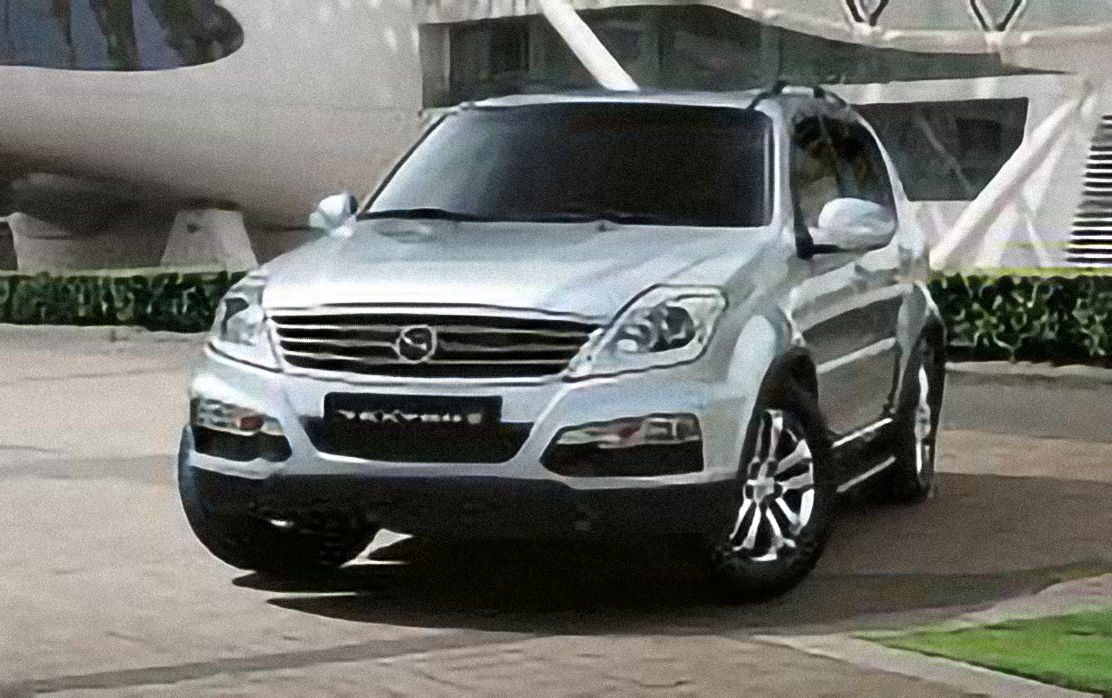 SsangYong Rexton 270 XDi Automatic – årsmodell 2012 i bild Bild på SsangYong Rexton 270 XDi Automatic – årsmodell 2012