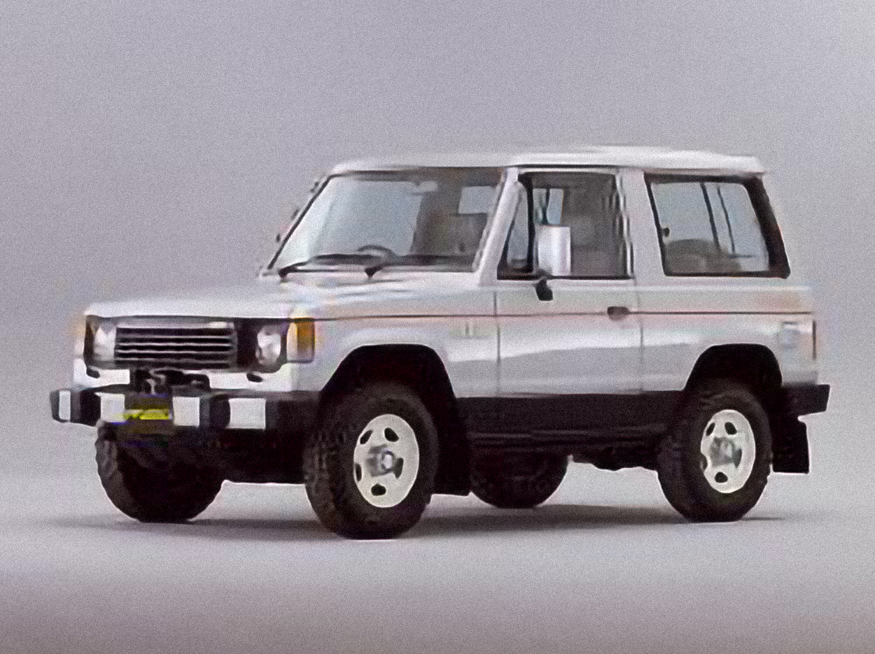 Mitsubishi Pajero 2.5 D – årsmodell 1982 i bild Bild på Mitsubishi Pajero 2.5 D – årsmodell 1982