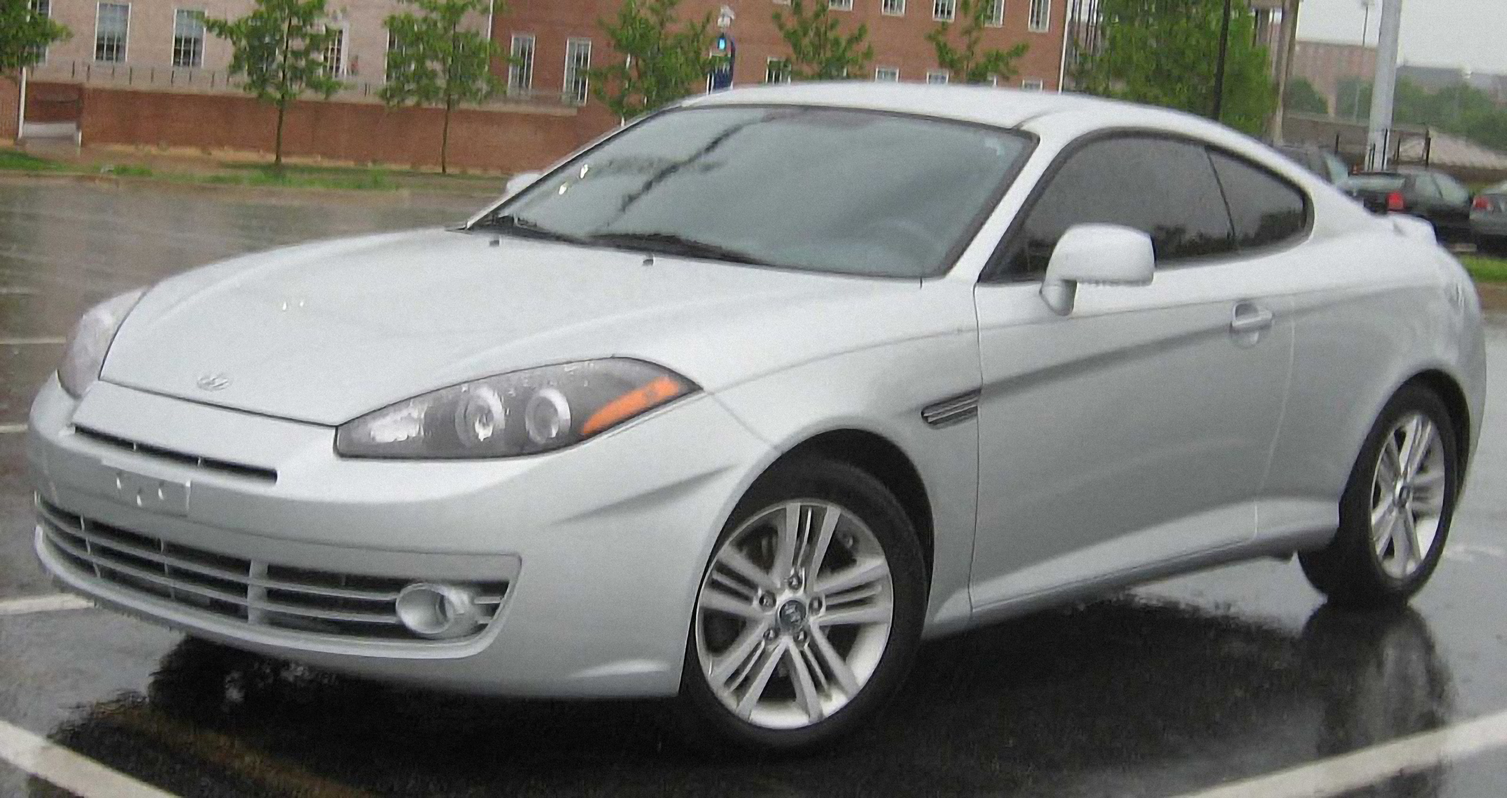 Hyundai Coupe 2.7 V6 – årsmodell 2007 i bild Bild på Hyundai Coupe 2.7 V6 – årsmodell 2007