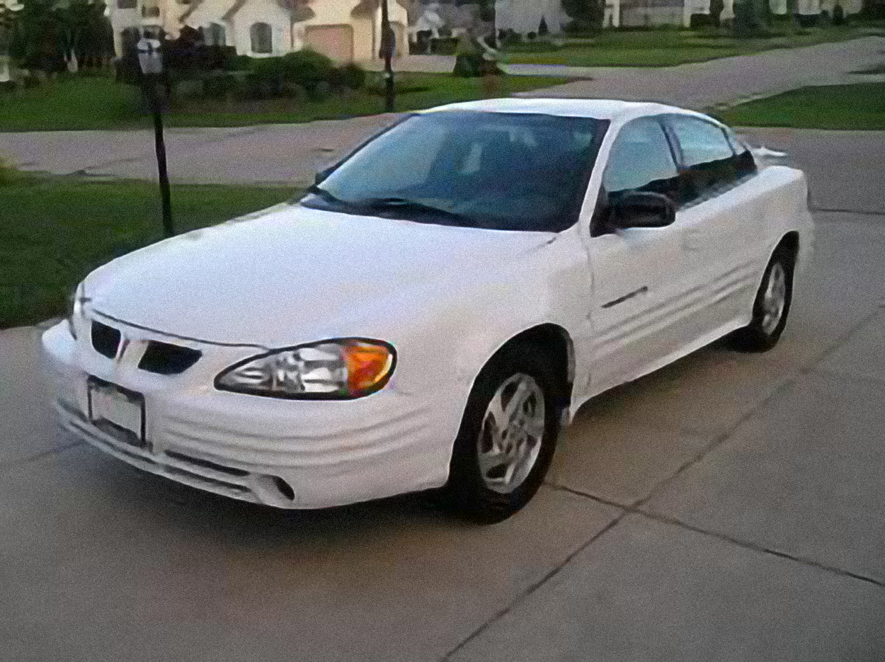 Pontiac Grand Am GT Coupe – årsmodell 2005 i bild Bild på Pontiac Grand Am GT Coupe – årsmodell 2005
