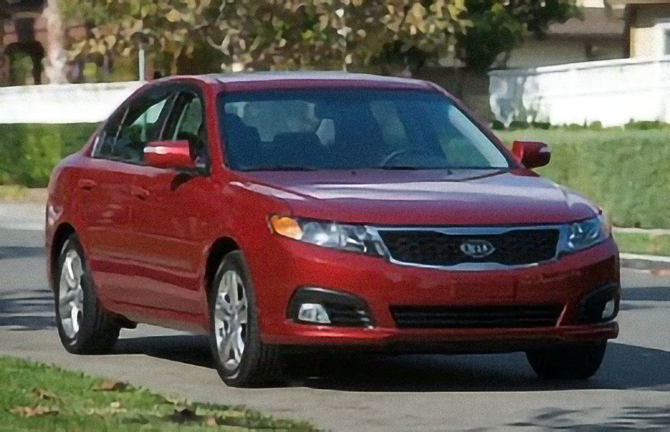 Kia Magentis 2.7 V6 – årsmodell 2010 i bild Bild på Kia Magentis 2.7 V6 – årsmodell 2010