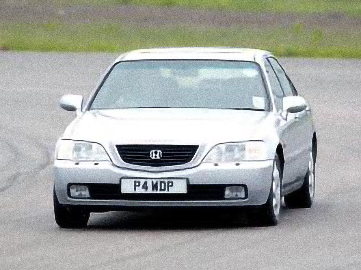 Honda Legend – årsmodell 2004 i bild Bild på Honda Legend – årsmodell 2004