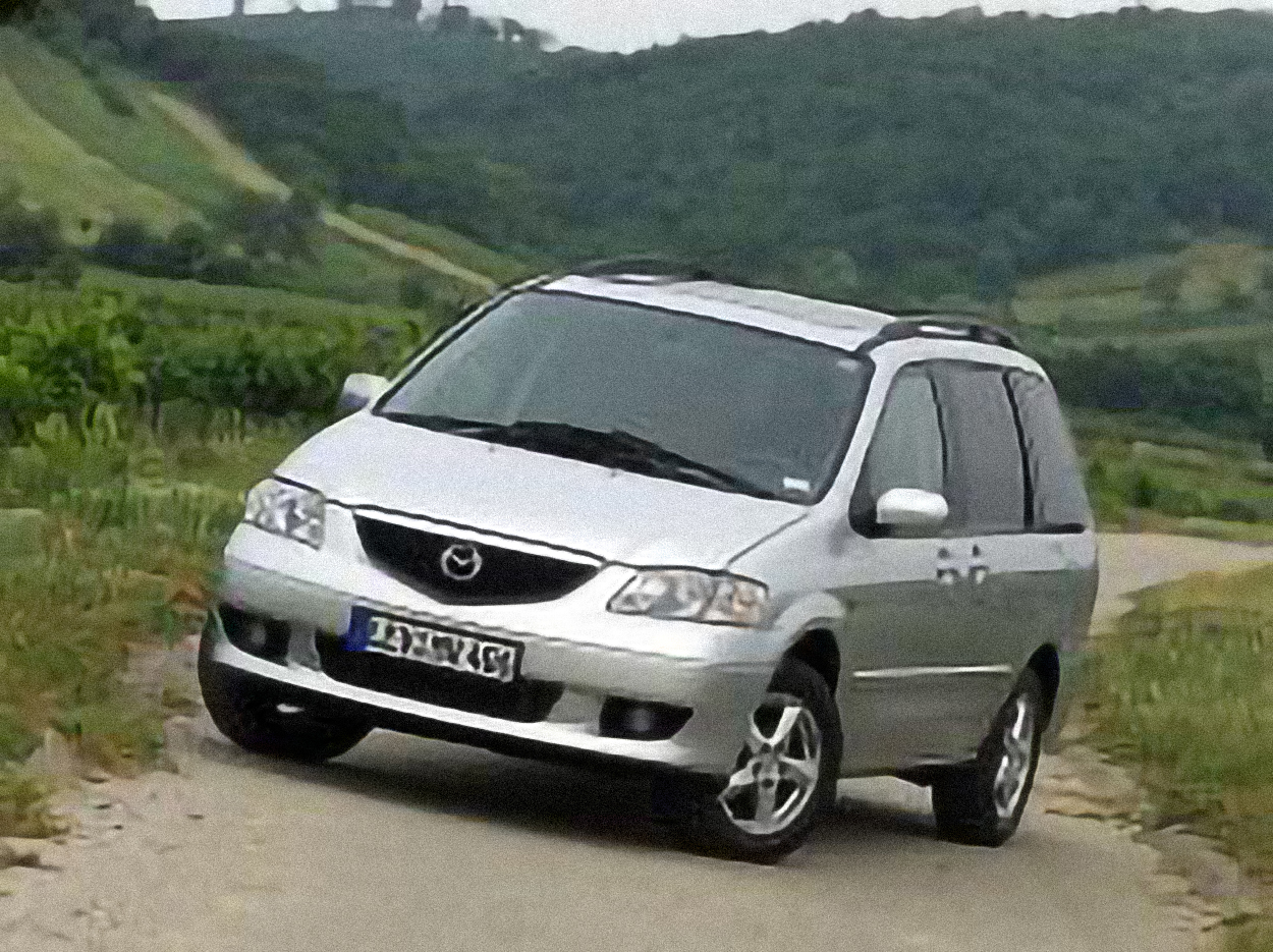 Mazda MPV 2.3 – årsmodell 2002 i bild Bild på Mazda MPV 2.3 – årsmodell 2002