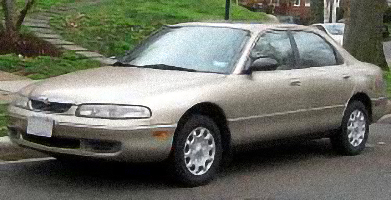 Mazda Lantis 1.8 – årsmodell 1993 i bild Bild på Mazda Lantis 1.8 – årsmodell 1993