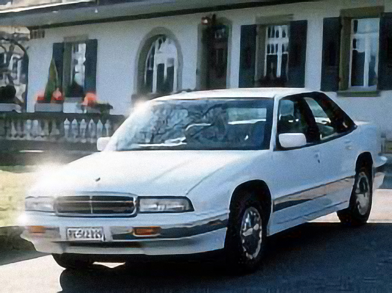 Buick Regal – årsmodell 1993 i bild Bild på Buick Regal – årsmodell 1993