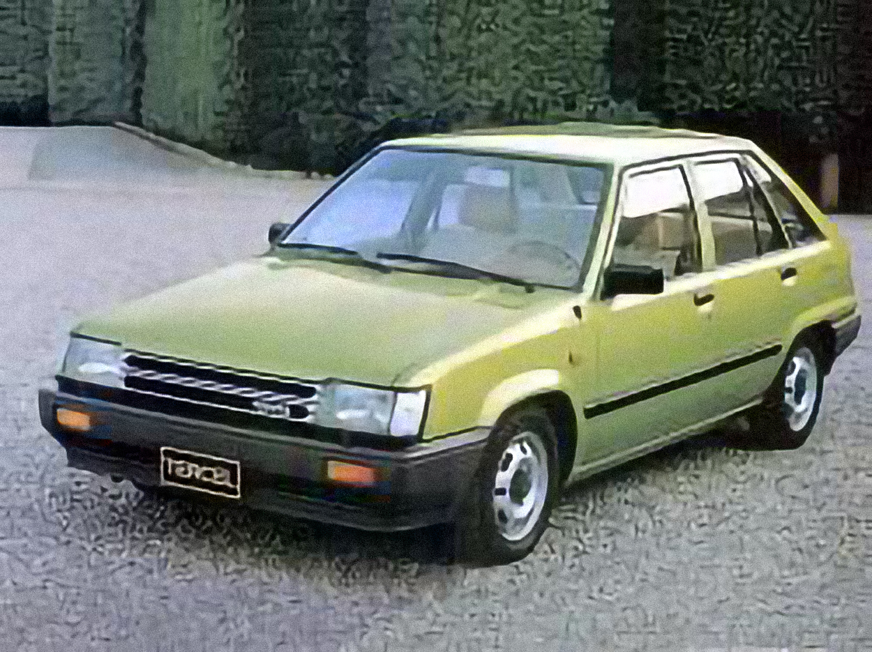 Toyota Tercel Liftback – årsmodell 1982 i bild Bild på Toyota Tercel Liftback – årsmodell 1982