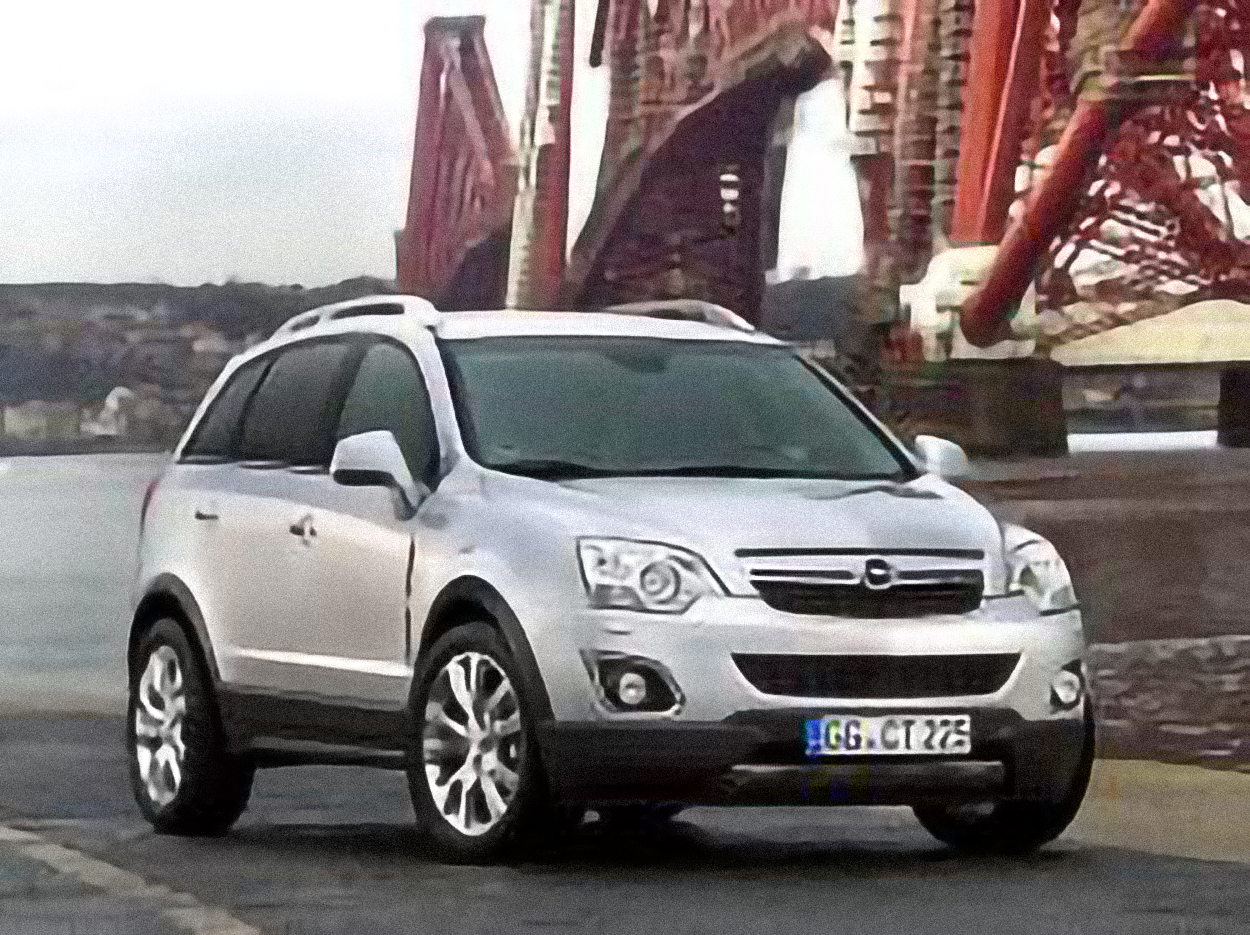 Opel Antara 2.0 CDTi – årsmodell 2012 i bild Bild på Opel Antara 2.0 CDTi – årsmodell 2012