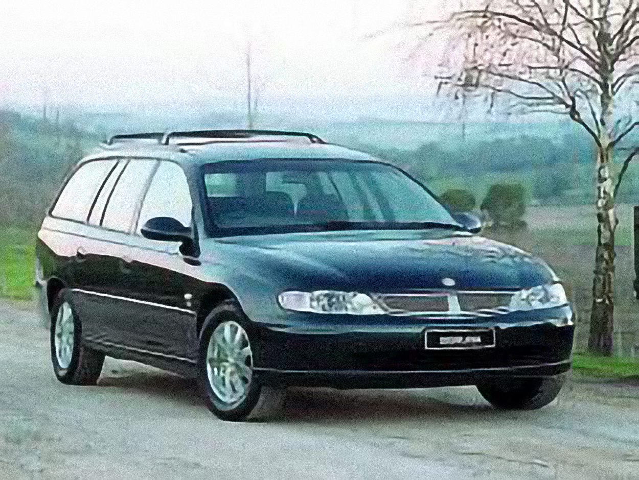 Holden Commodore Automatic – årsmodell 1999 i bild Bild på Holden Commodore Automatic – årsmodell 1999