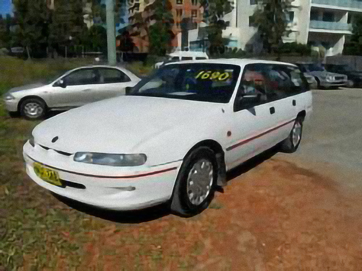 Holden Commodore VR Automatic – årsmodell 1995 i bild Bild på Holden Commodore VR Automatic – årsmodell 1995