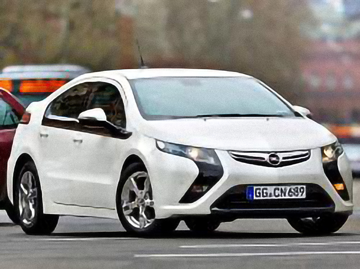 Opel Ampera – årsmodell 2012 i bild Bild på Opel Ampera – årsmodell 2012