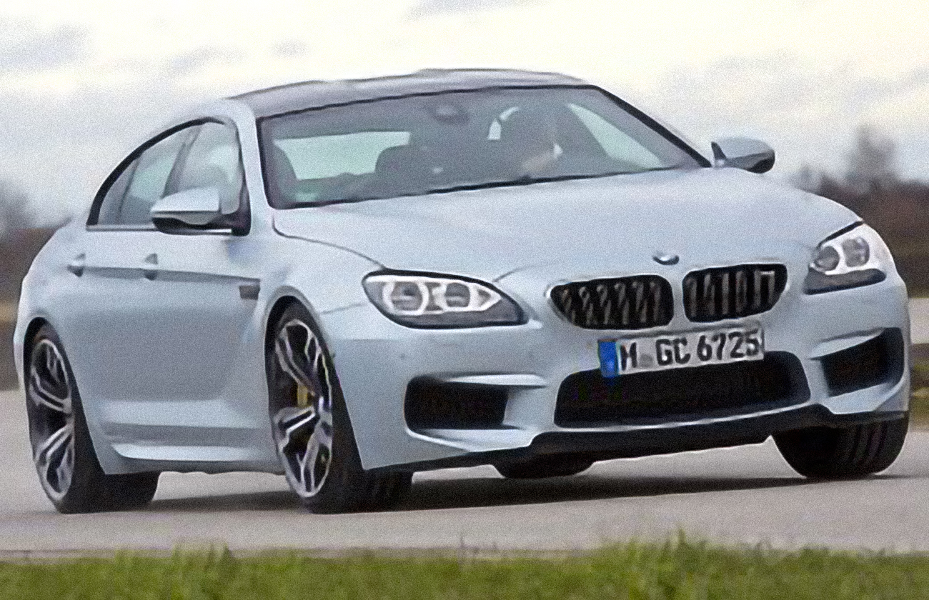 BMW M6 2dr Convertible (4.4L 8cyl Turbo 7AM) – årsmodell 2020 i bild Bild på BMW M6 2dr Convertible (4.4L 8cyl Turbo 7AM) – årsmodell 2020