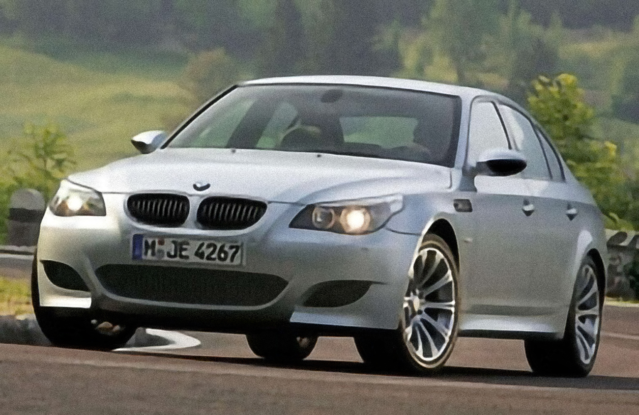 BMW M5 Touring – årsmodell 2009 i bild Bild på BMW M5 Touring – årsmodell 2009