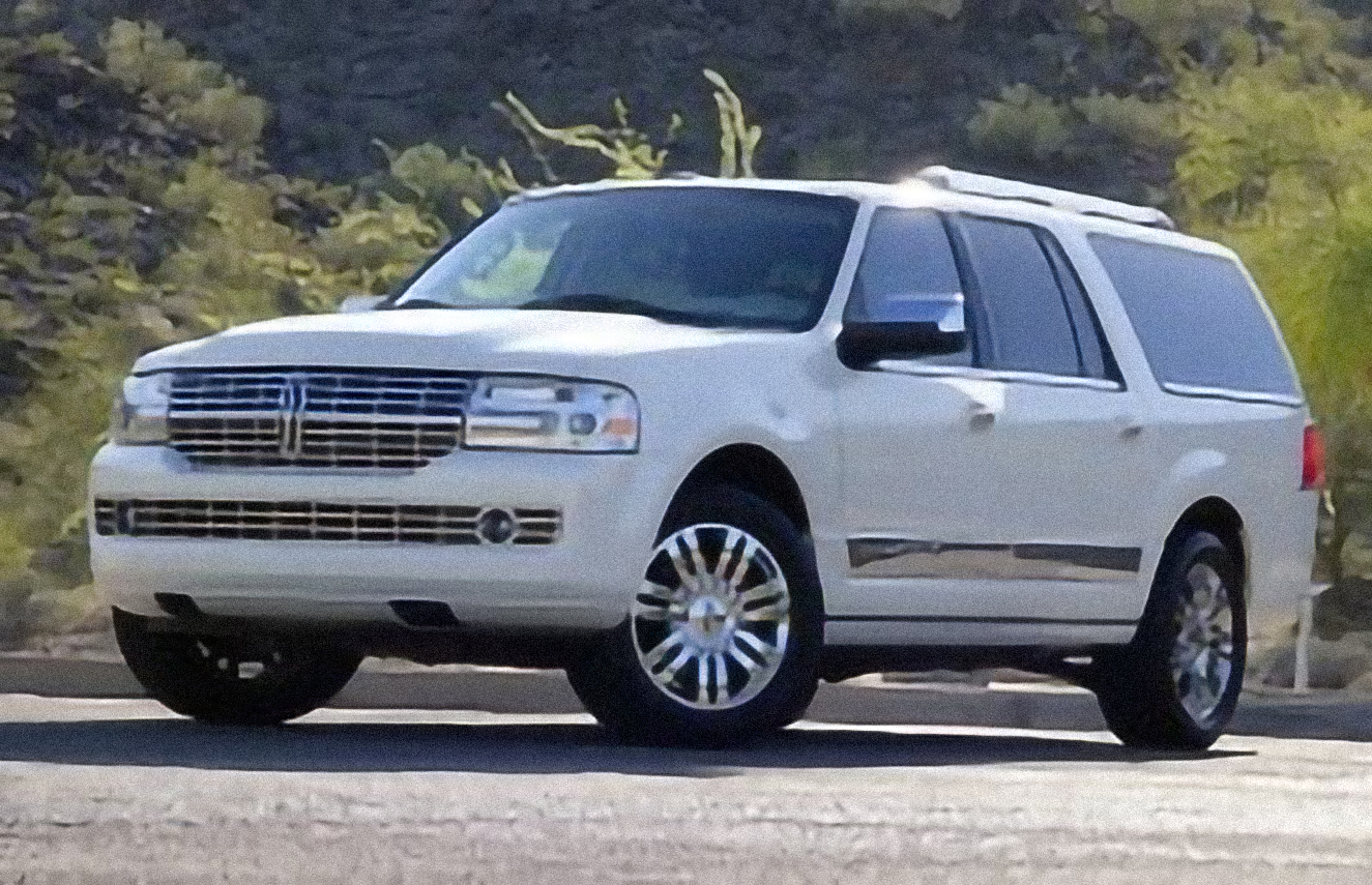 Lincoln Navigator L – årsmodell 2009 i bild Bild på Lincoln Navigator L – årsmodell 2009