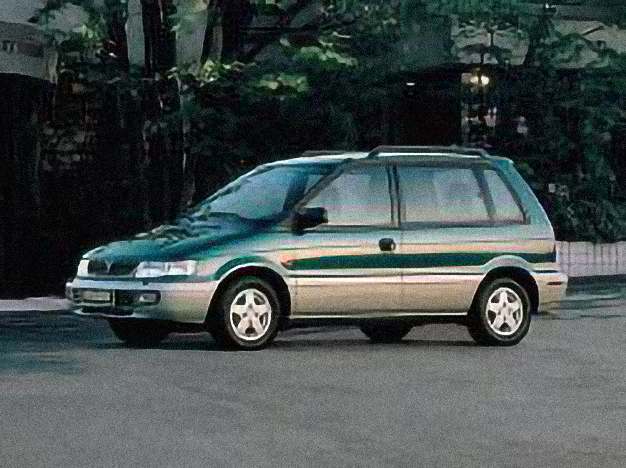 Mitsubishi Space Runner – årsmodell 1996 i bild Bild på Mitsubishi Space Runner – årsmodell 1996