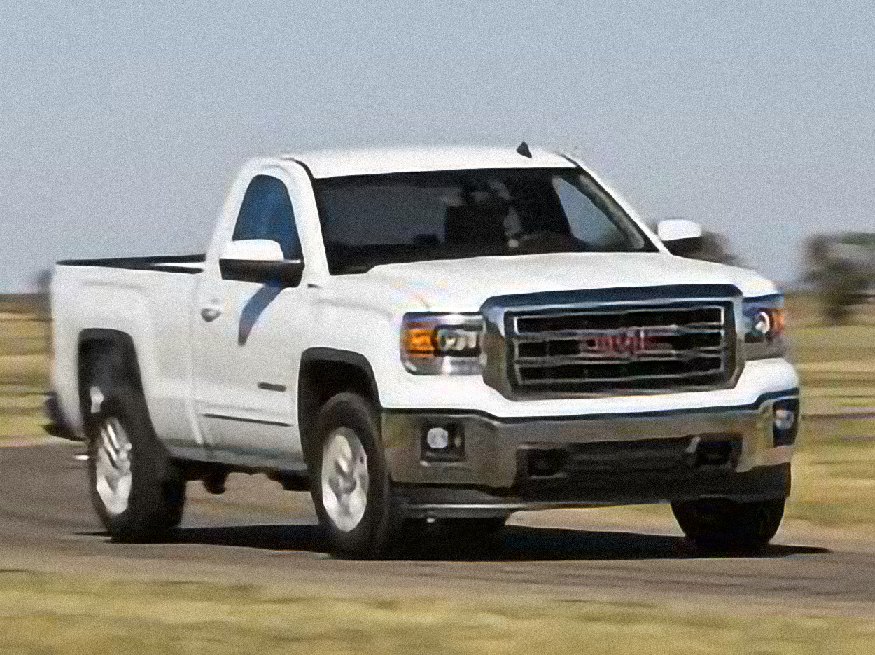 Bild på GMC Sierra 1500 SLT 4dr Crew Cab 4WD 5.8 ft. SB (5.3L 8cyl 6A) – årsmodell 2017