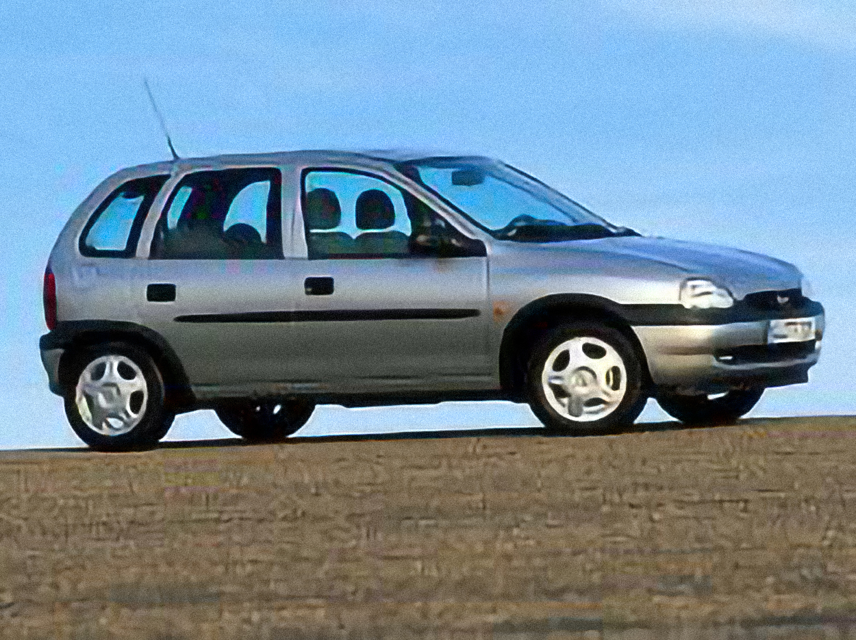 Opel Corsa 1.4 – årsmodell 1993 i bild Bild på Opel Corsa 1.4 – årsmodell 1993