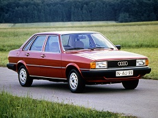 Audi 80 – årsmodell 1980 i bild Bild på Audi 80 – årsmodell 1980