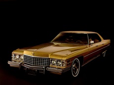 Cadillac DeVille Coupe – årsmodell 1973 i bild Bild på Cadillac DeVille Coupe – årsmodell 1973