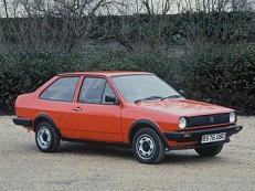 Volkswagen Polo Coupe – årsmodell 1982 i bild Bild på Volkswagen Polo Coupe – årsmodell 1982