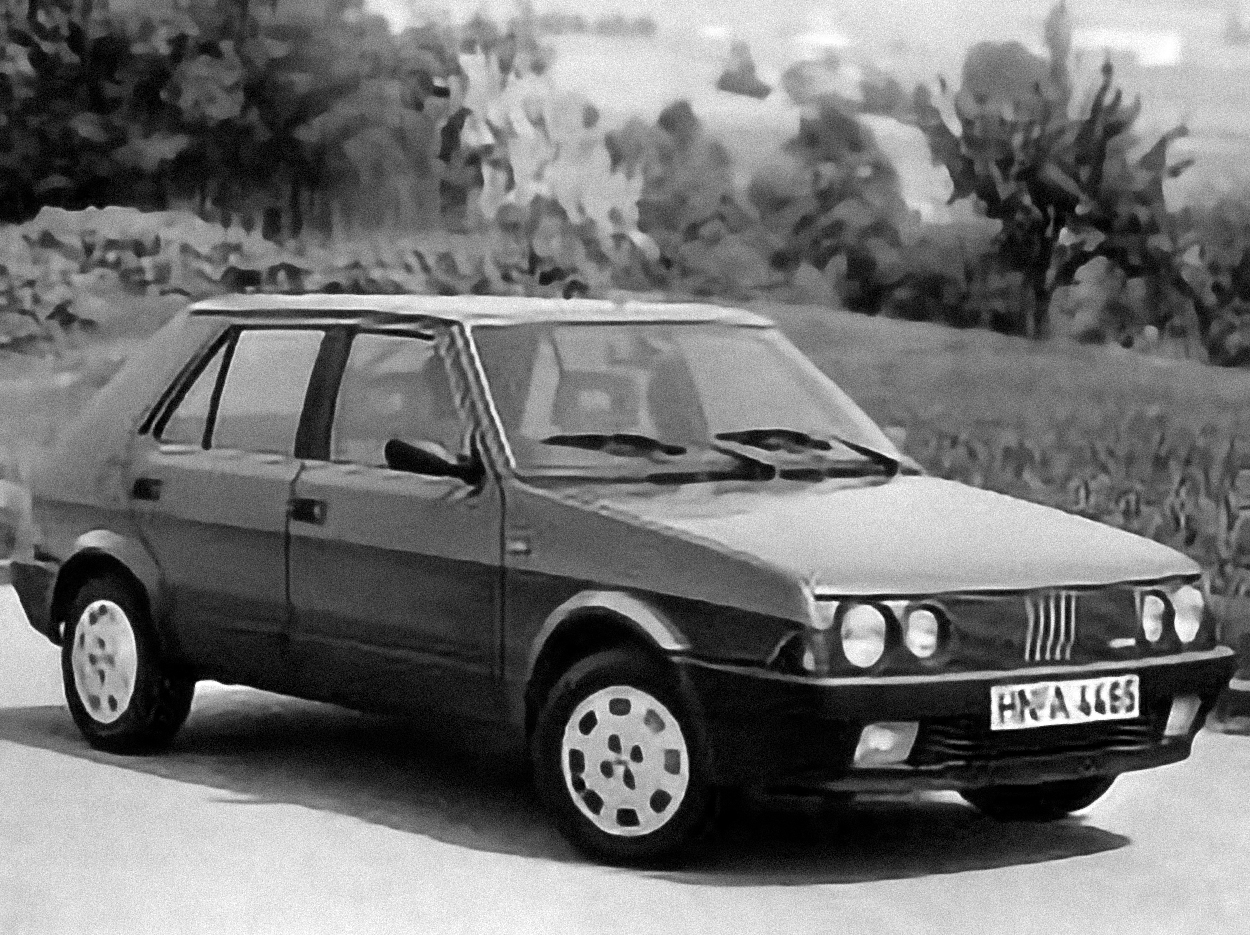 Fiat Ritmo Cabriolet – årsmodell 1985 i bild Bild på Fiat Ritmo Cabriolet – årsmodell 1985
