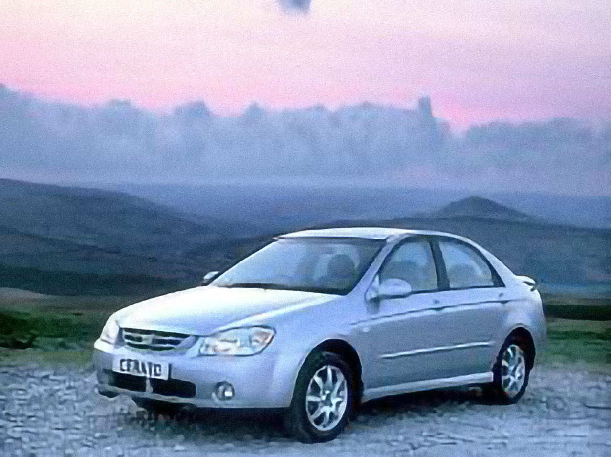 Kia Cerato – årsmodell 2005 i bild Bild på Kia Cerato – årsmodell 2005