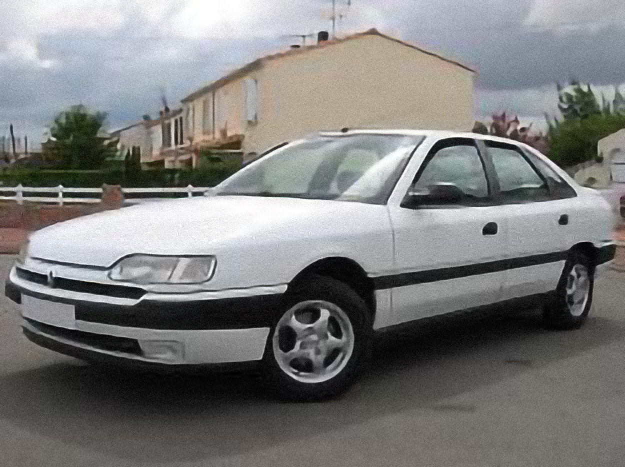 Renault Safrane 2.0 RT Si – årsmodell 1993 i bild Bild på Renault Safrane 2.0 RT Si – årsmodell 1993