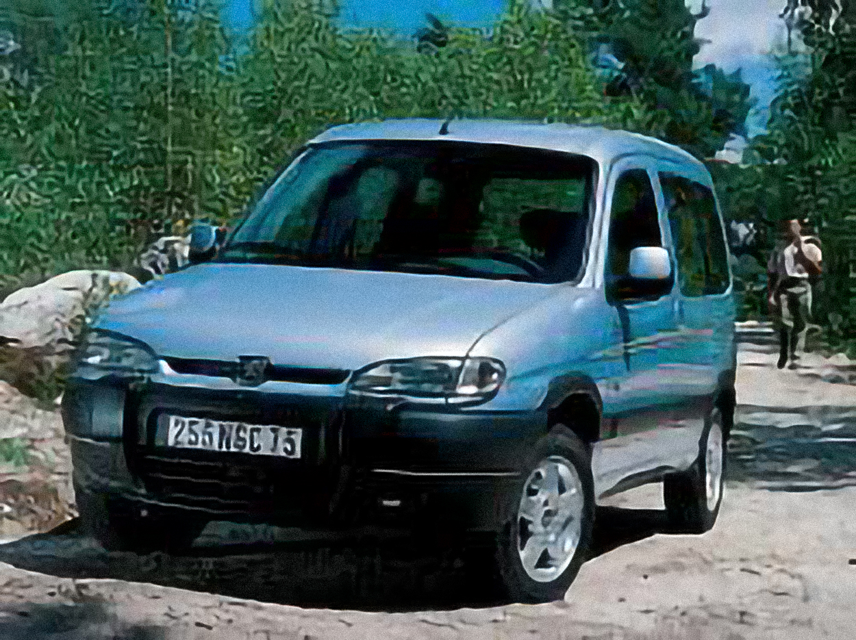 Peugeot Partner 1.9 D – årsmodell 2009 i bild Bild på Peugeot Partner 1.9 D – årsmodell 2009