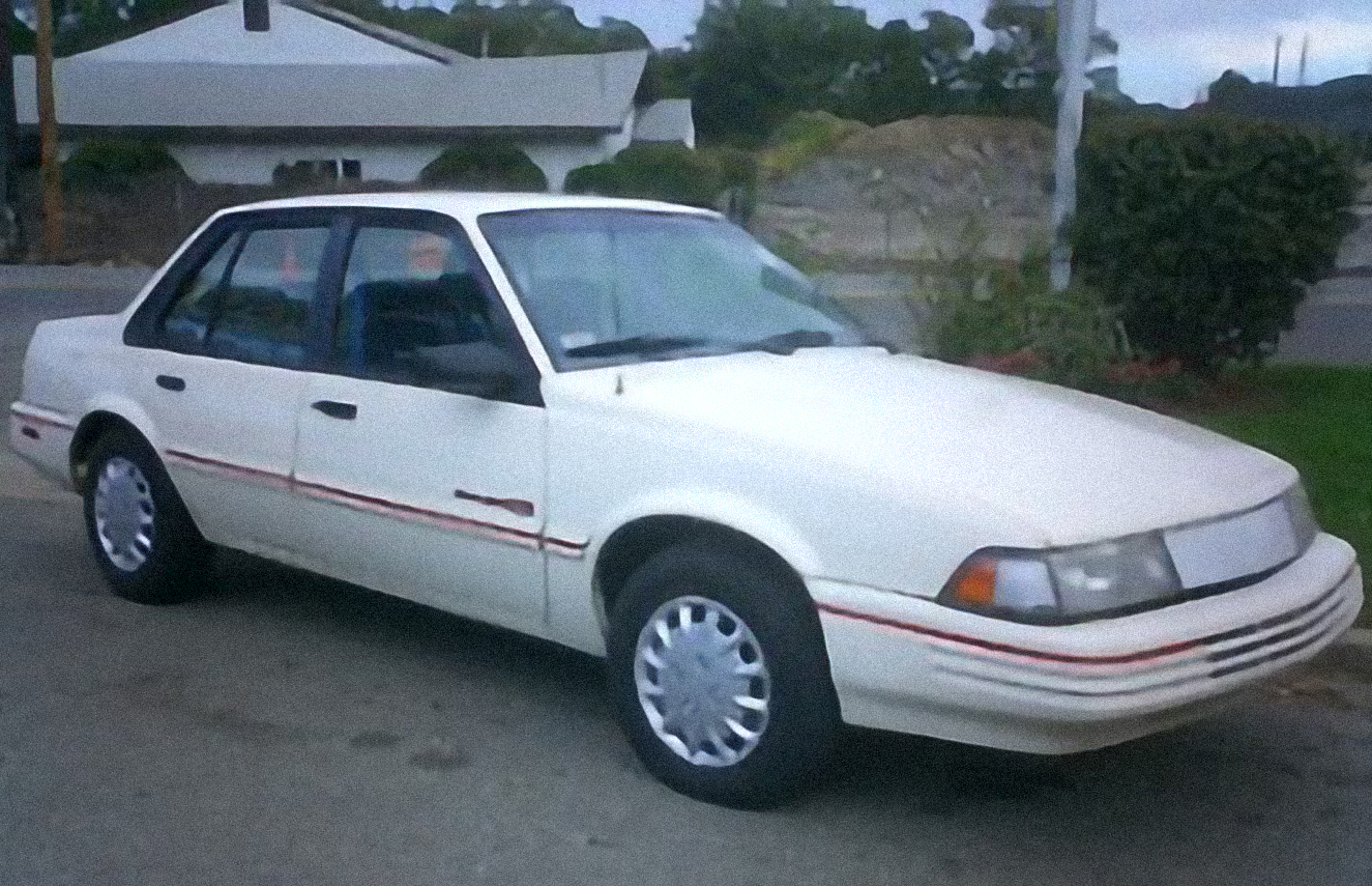 Chevrolet Cavalier Coupe – årsmodell 1994 i bild Bild på Chevrolet Cavalier Coupe – årsmodell 1994