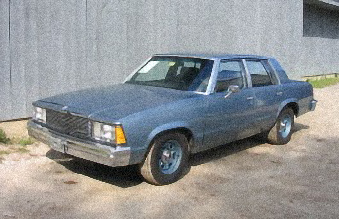 Chevrolet Malibu – årsmodell 1982 i bild Bild på Chevrolet Malibu – årsmodell 1982
