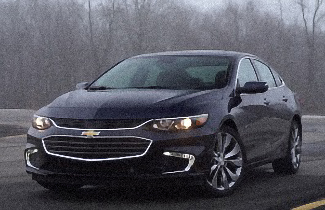 Chevrolet Malibu LT 4dr Sedan w/2LT (2.5L 4cyl 6A) – årsmodell 2018 i bild Bild på Chevrolet Malibu LT 4dr Sedan w/2LT (2.5L 4cyl 6A) – årsmodell 2018