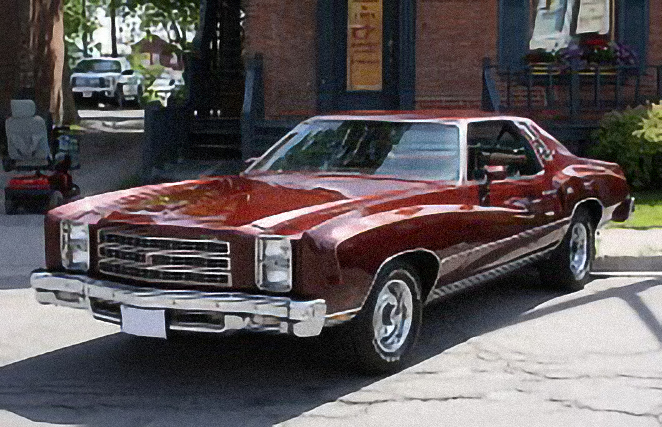 Chevrolet Monte Carlo Coupe – årsmodell 1977 i bild Bild på Chevrolet Monte Carlo Coupe – årsmodell 1977