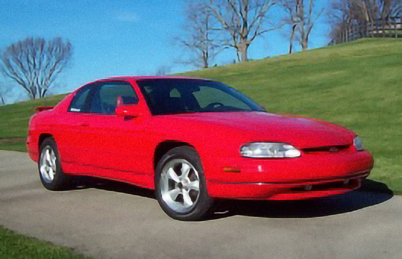 Chevrolet Monte Carlo LS – årsmodell 1995 i bild Bild på Chevrolet Monte Carlo LS – årsmodell 1995