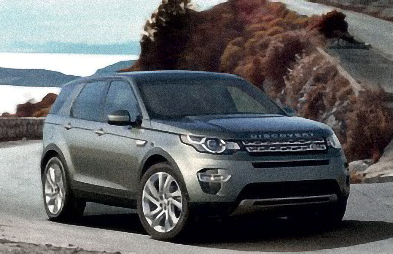 Land Rover Discovery Sport HSE 4dr SUV AWD (2.0L 4cyl Turbo 9A) – årsmodell 2015 i bild Bild på Land Rover Discovery Sport HSE 4dr SUV AWD (2.0L 4cyl Turbo 9A) – årsmodell 2015