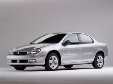 Dodge Neon SRT-4 – årsmodell 2003 i bild Bild på Dodge Neon SRT-4 – årsmodell 2003