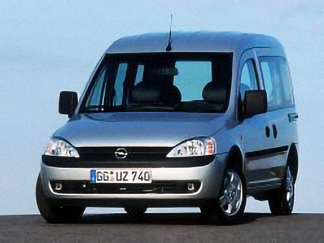 Opel Combo 1.4i – årsmodell 2010 i bild Bild på Opel Combo 1.4i – årsmodell 2010