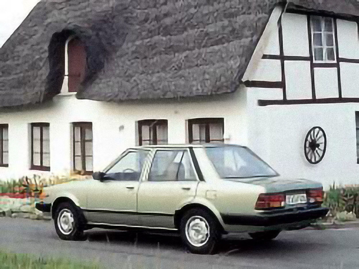 Mazda 323 1.5 – årsmodell 1980 i bild Bild på Mazda 323 1.5 – årsmodell 1980
