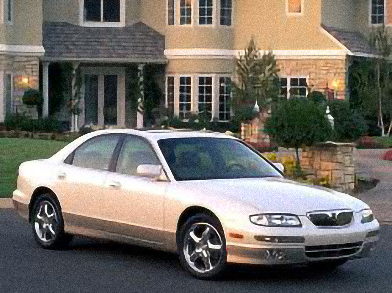 Mazda Millenia S – årsmodell 1994 i bild Bild på Mazda Millenia S – årsmodell 1994