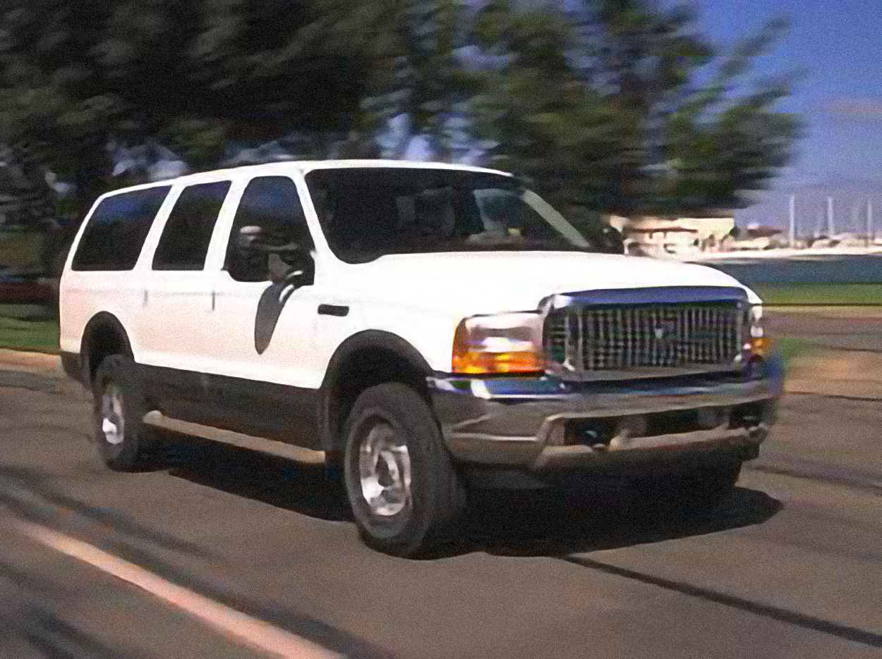 Ford Excursion XLS 6.8 – årsmodell 2004 i bild Bild på Ford Excursion XLS 6.8 – årsmodell 2004