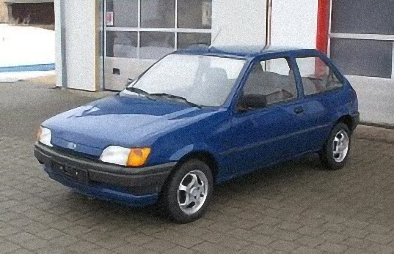 Ford Fiesta 1.4 – årsmodell 1989 i bild Bild på Ford Fiesta 1.4 – årsmodell 1989