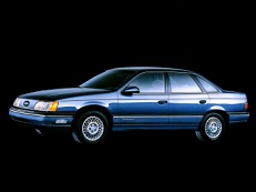 Ford Taurus 2.5 Wagon – årsmodell 1986 i bild Bild på Ford Taurus 2.5 Wagon – årsmodell 1986