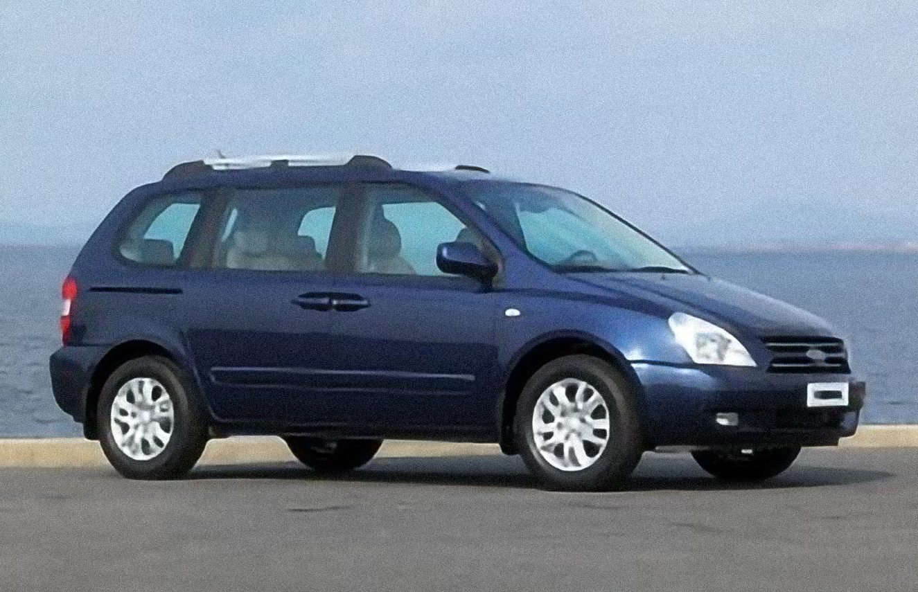 Kia Carnival 2.9 CRDi LX Automatic – årsmodell 2010 i bild Bild på Kia Carnival 2.9 CRDi LX Automatic – årsmodell 2010